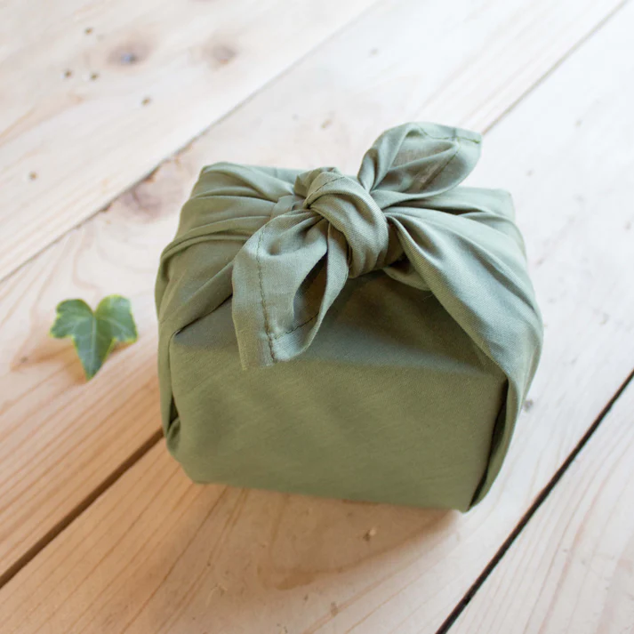FUROSHIKI - Emballage cadeau réutilisable - Plusieurs tailles | Livré avec une fiche explicative
