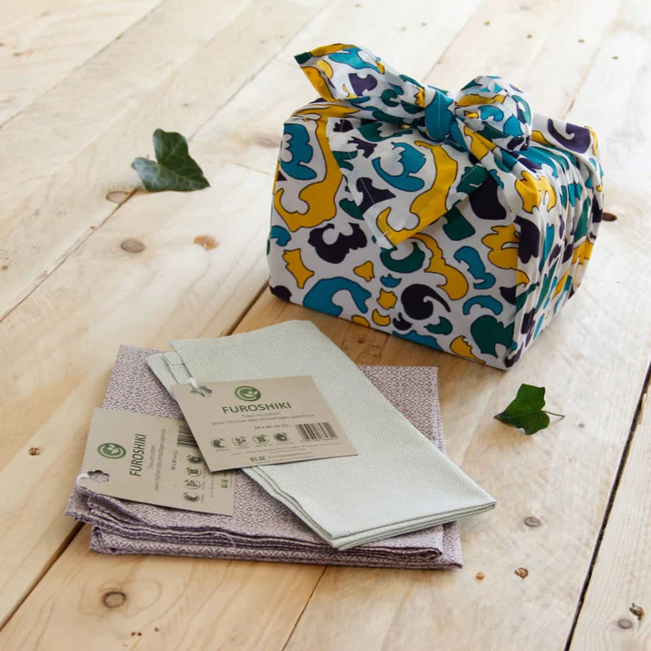 FUROSHIKI - Emballage cadeau réutilisable - Plusieurs tailles | Livré avec une fiche explicative
